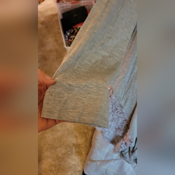 MacKenzie & James Gray Lace Accent Long Sleeve 3X - Picture 3 of 6